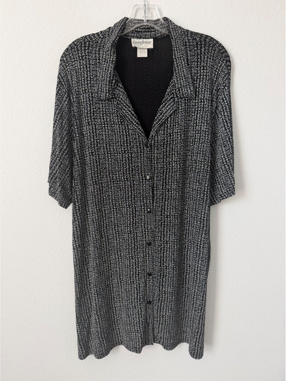 Grove Avenue Short Sleeve Button Up Black/White Geo Textured Tunic Shirt Size L
